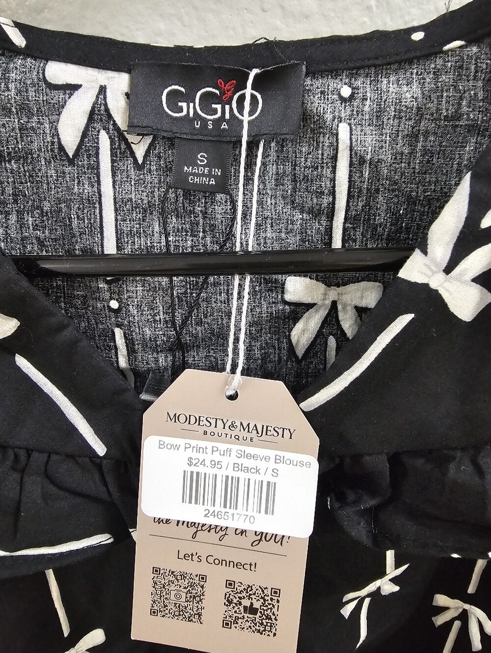G.G.¢ Black Bow-Print Puff Sleeve Top - Picture 2 of 3